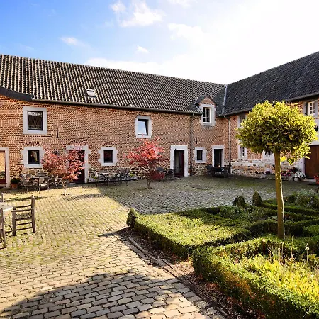 Holiday home Spacious Holiday Home In Richelle With Private Terrace