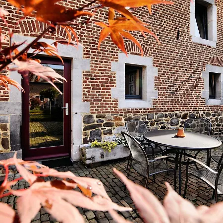Holiday home Spacious Holiday Home In Richelle With Private Terrace Vise